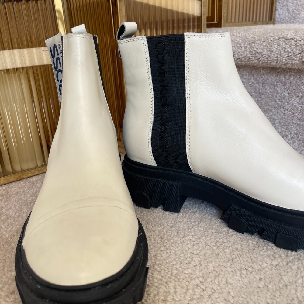 Calvin Klein Jeans Women's Leather Block Heel Boots